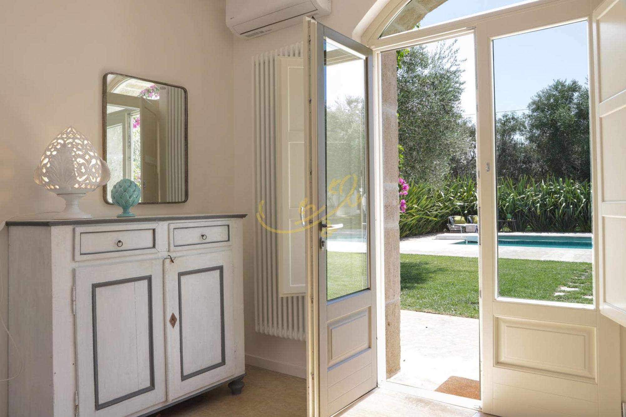 Td Dimora Del Giglio With Organic Garden With Pool Βίλα Ostuni Εξωτερικό φωτογραφία